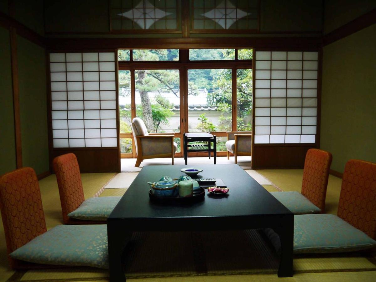 Kamer in Japanse Stijl met Privébadkamer