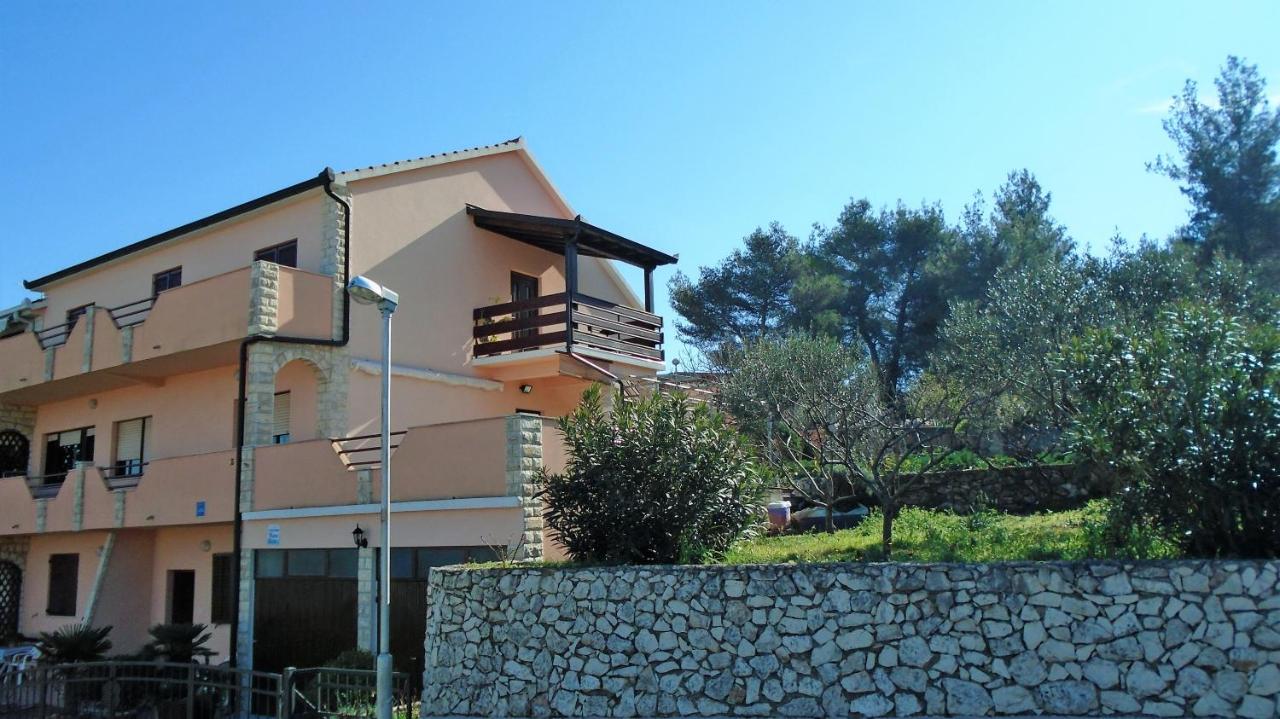 Apartmani A.Teskera - B&B