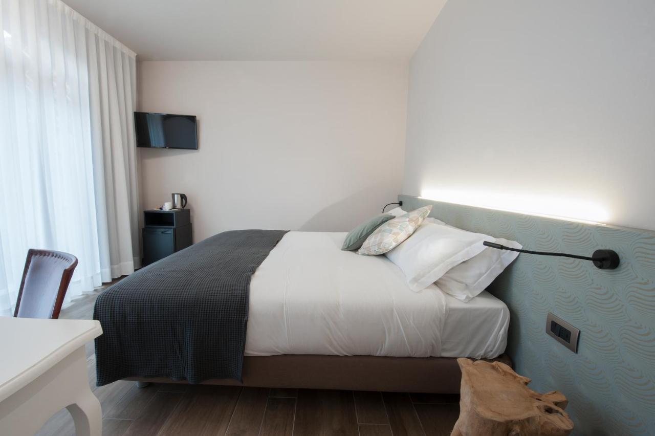 Double or Twin Room with Private Bathroom