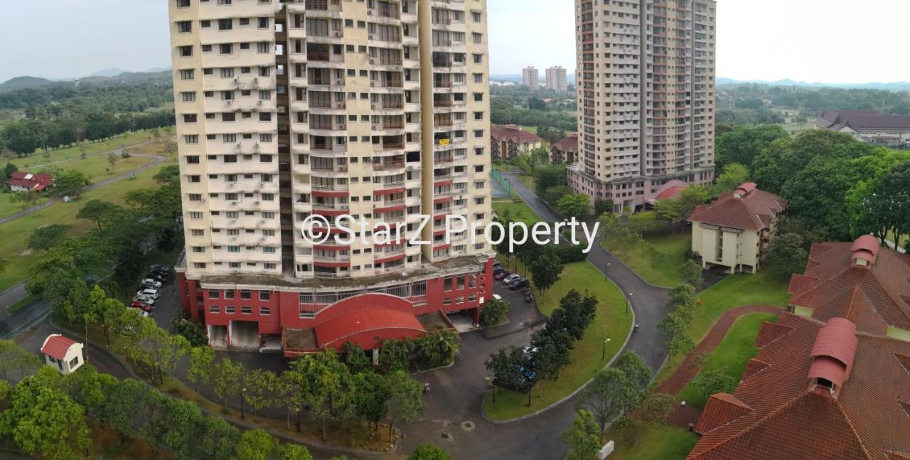 D Savoy A Famosa Condominium - Chambres d’hôtes