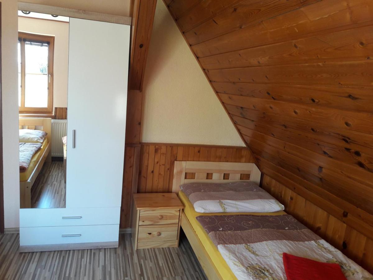 Camera Tripla con Bagno in Comune