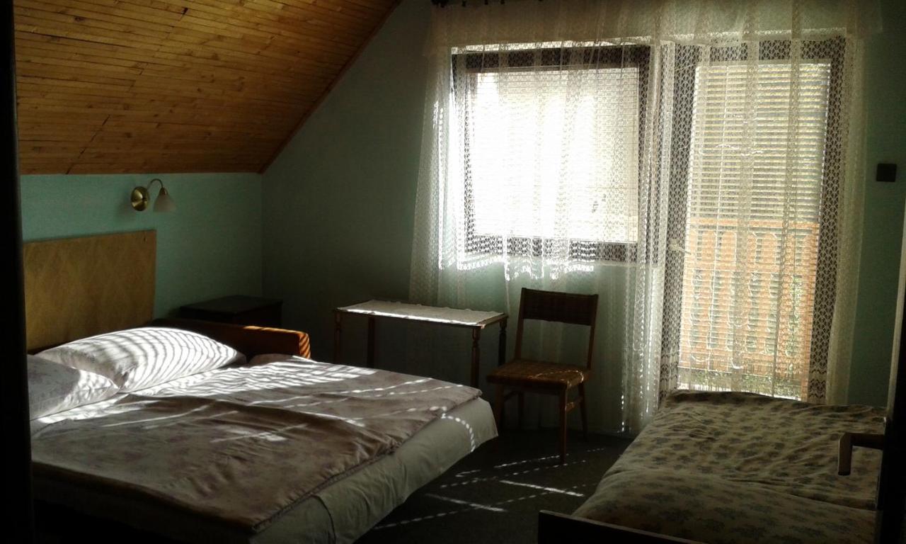 Camera Tripla Economy con Bagno in Comune