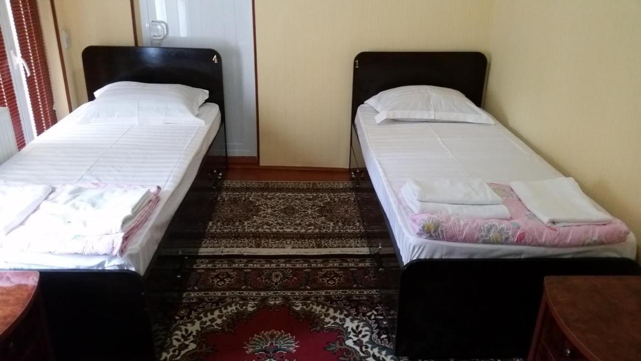 Single Bed in Mixed Dormitory Room