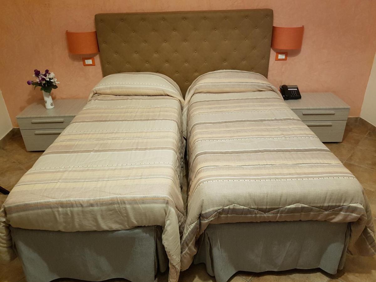 Double or Twin Room with Shower