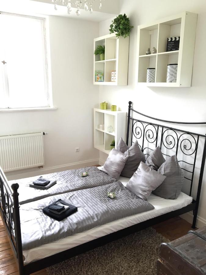 Boesendorfer Apartment