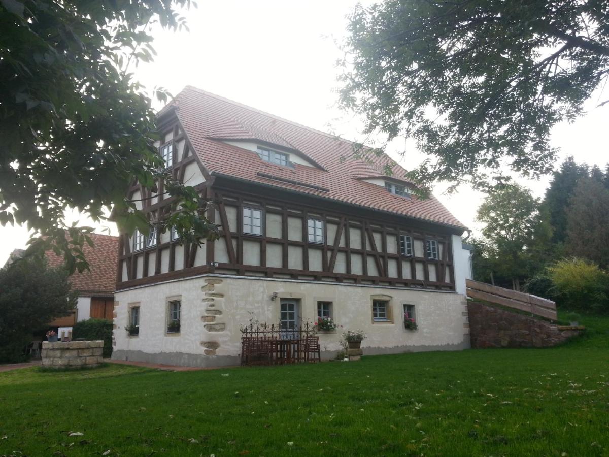 B&B Misnia - Ferienwohnung "Alte Bauernstube" - Bed and Breakfast Misnia