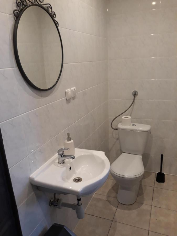 Deluxe Quadruple King Room with Private Bathroom