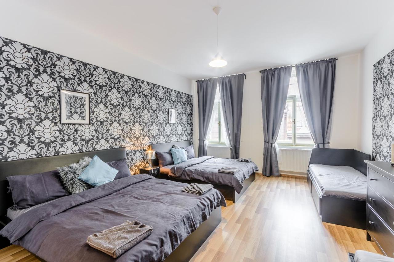 Four-Bedroom Apartment with 3 Bathrooms