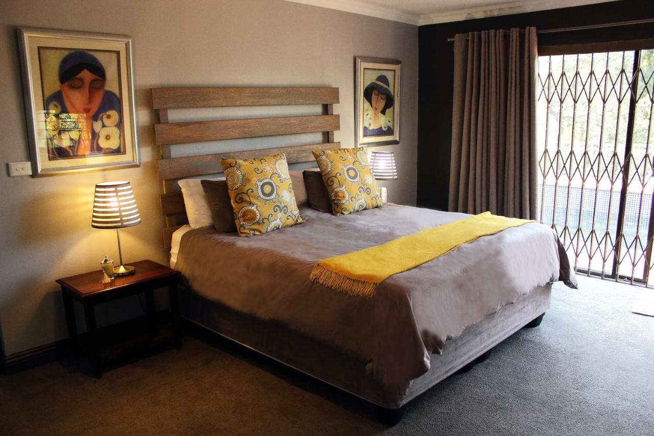 Deluxe King Suite