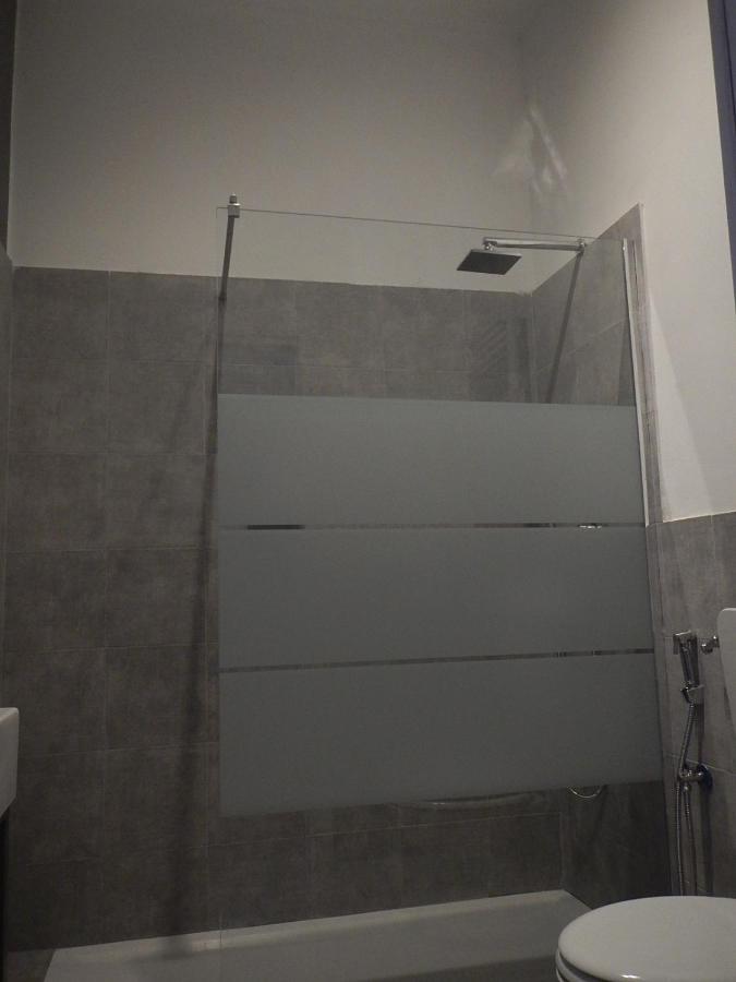 Camera Tripla con Bagno in Comune