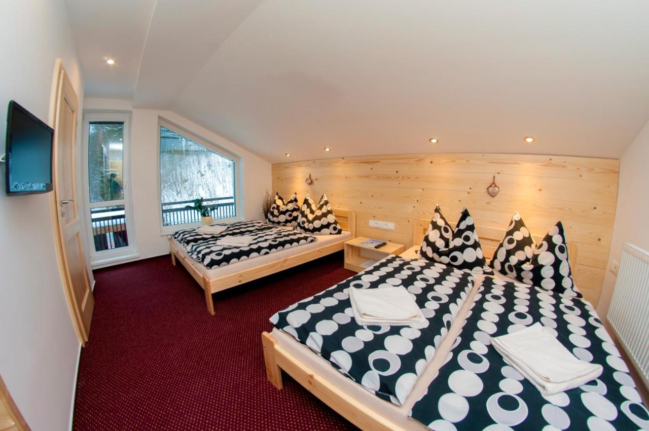 Vierbettzimmer mit eigenem Bad