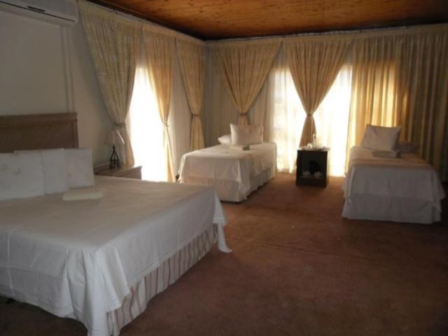 Deluxe Family Room