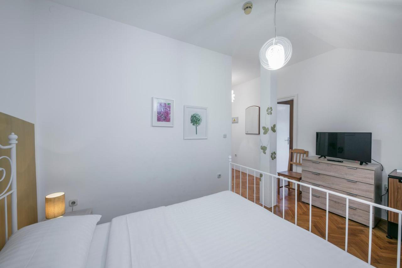 Habitación Familiar - Lado parque