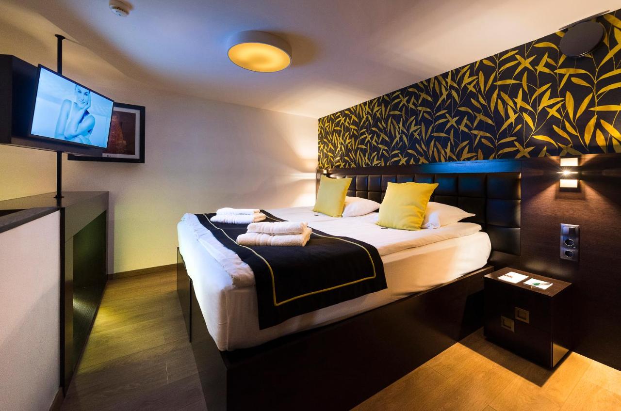Budapest Opera-Garden-Hotel-and-Apartments interior