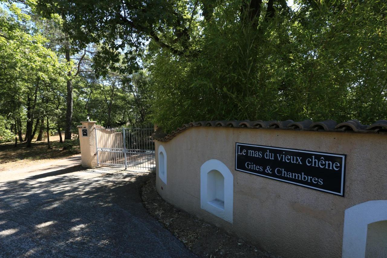 Le Mas du Vieux Chene - B&B
