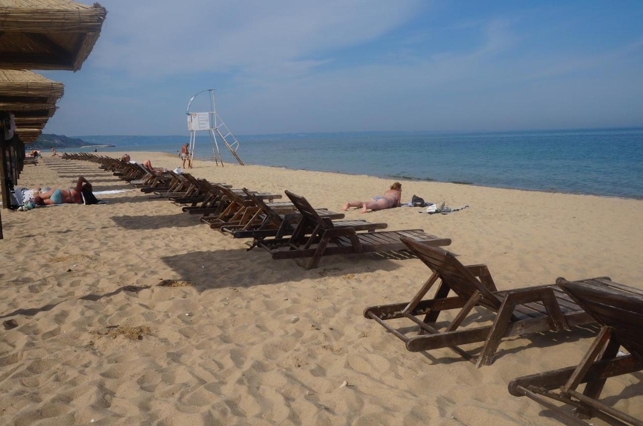 Apartments Sirena First Line - Апартаменти Сирена на първа линия - Ferienwohnung Goldstrand