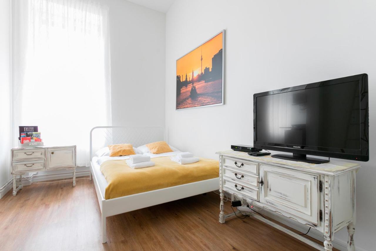 B&B Berlin - City Studio Apartment in Friedrichshain - Bed and Breakfast Berlin