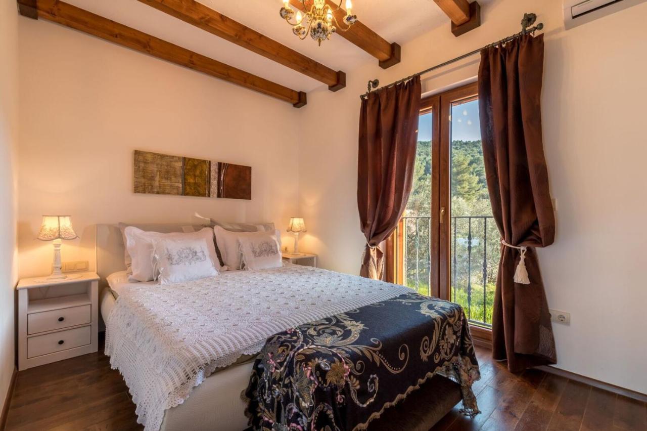 B&B Slatine - Apartments Villa San Antonio - Bed and Breakfast Slatine