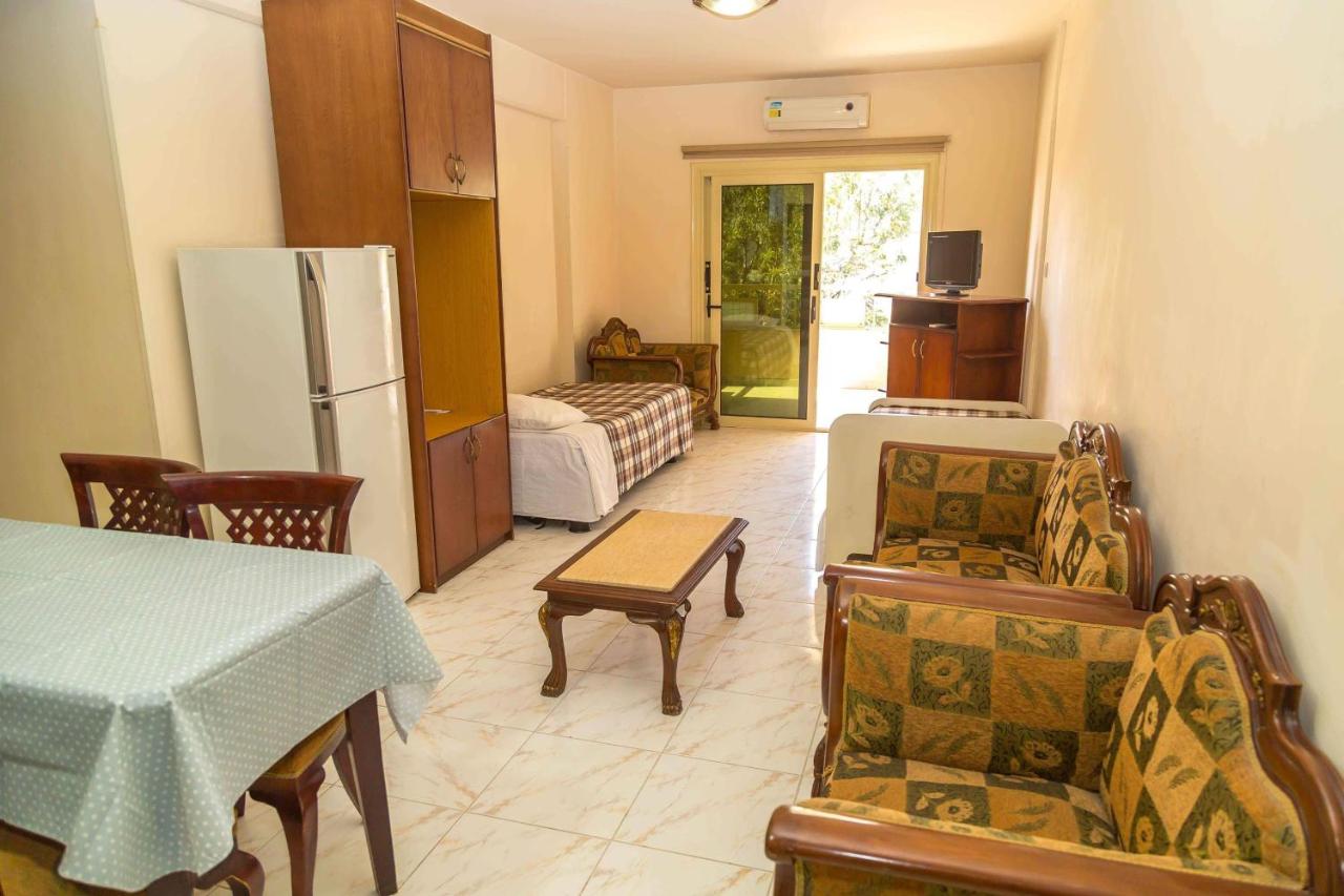 One-Bedroom Apartment (4 Adults)