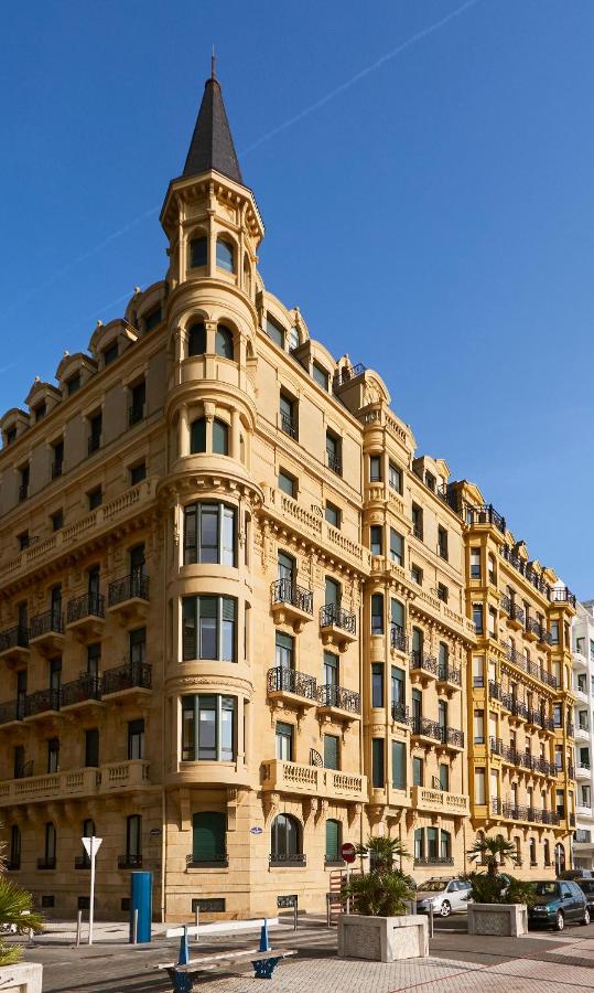 Deluxe Apt-Views to historic Maria Cristina Hotel - B&B San Sebastián