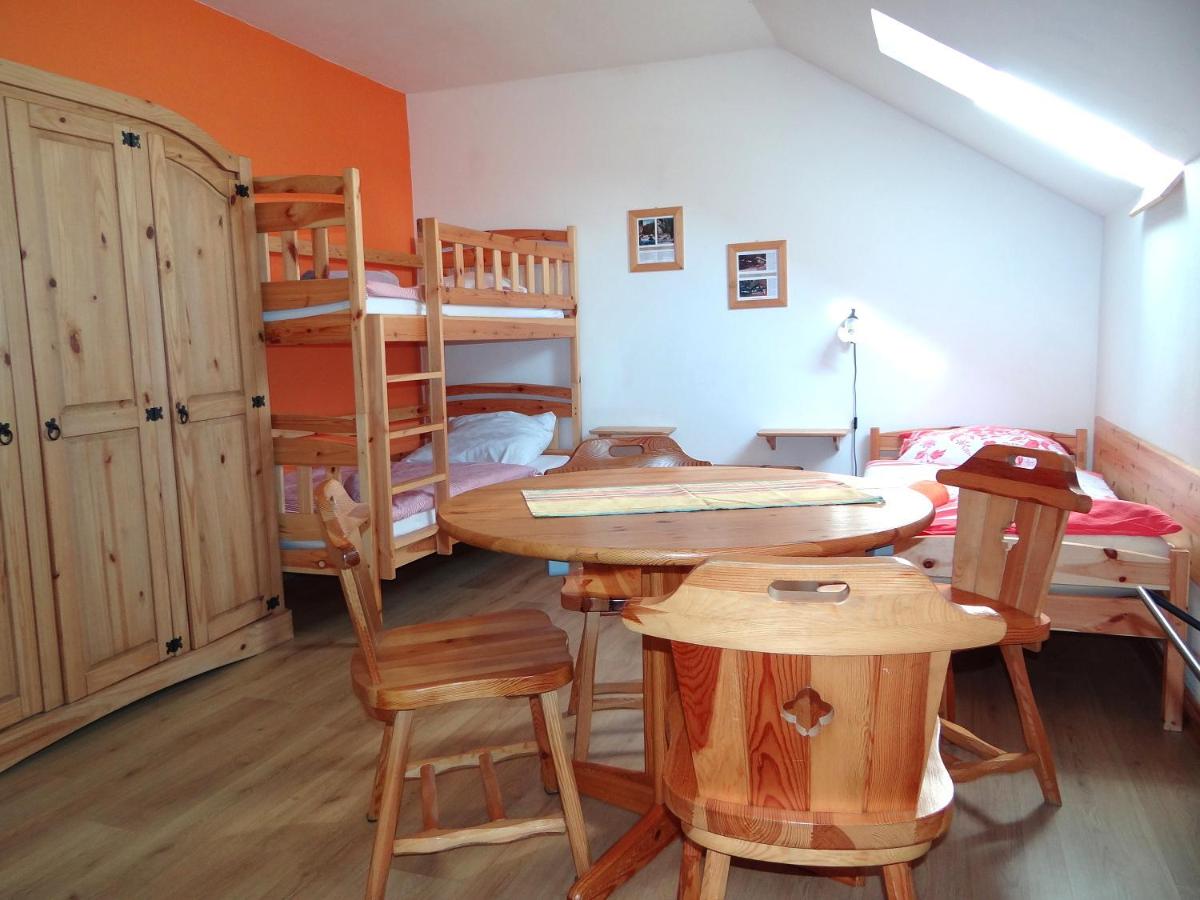 Suite con 1 Camera da Letto (5 Adulti)