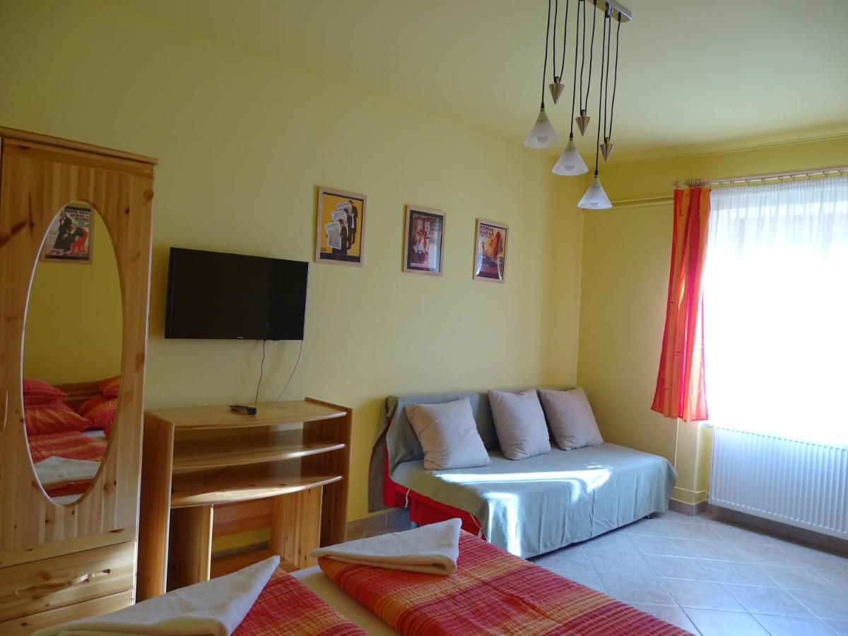 One-Bedroom Apartment (2 Adults)