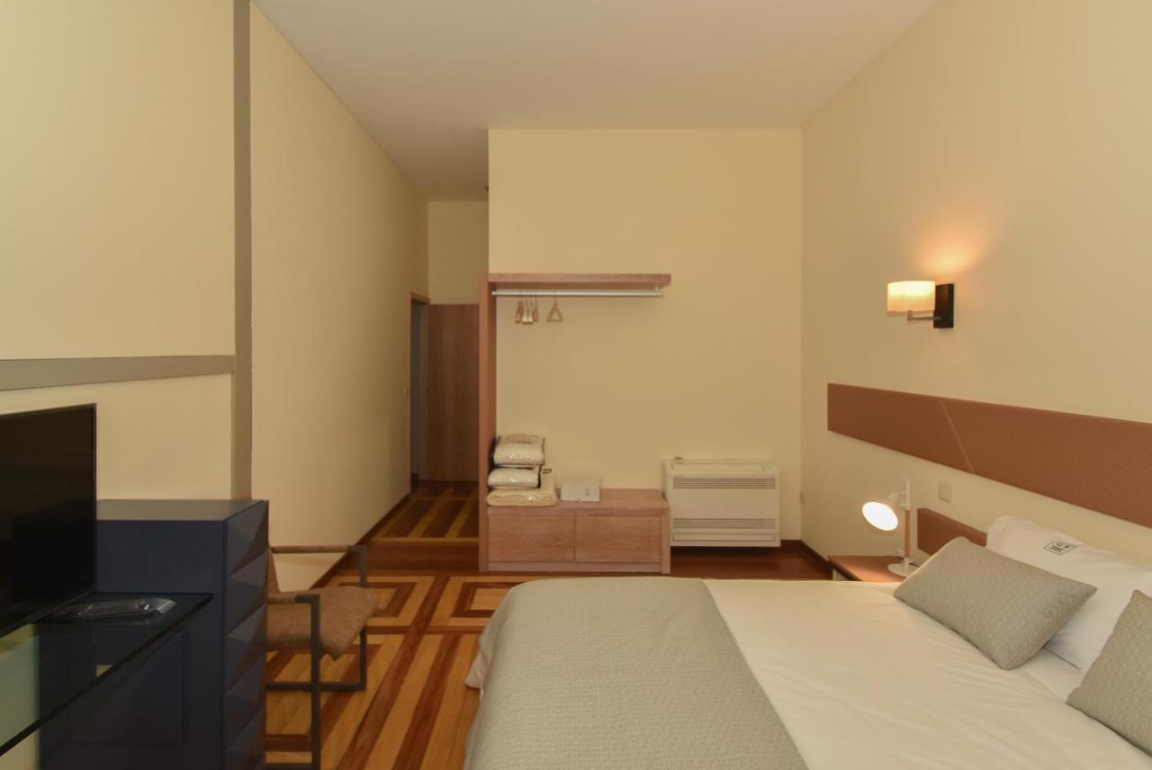 Chambre Double Standard - Vue sur Rue