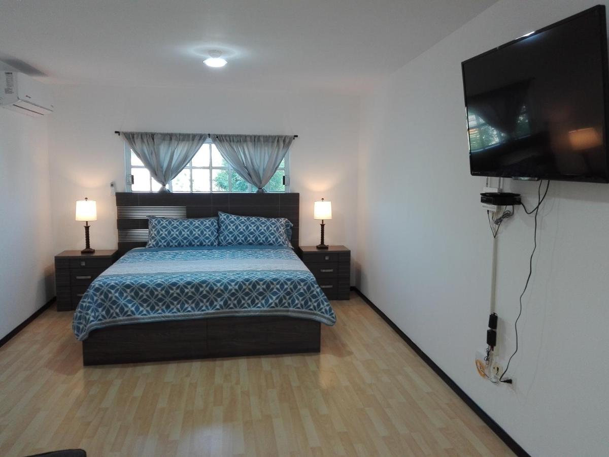 B&B Monterrey - MV Suites Suc. Capilla - Bed and Breakfast Monterrey