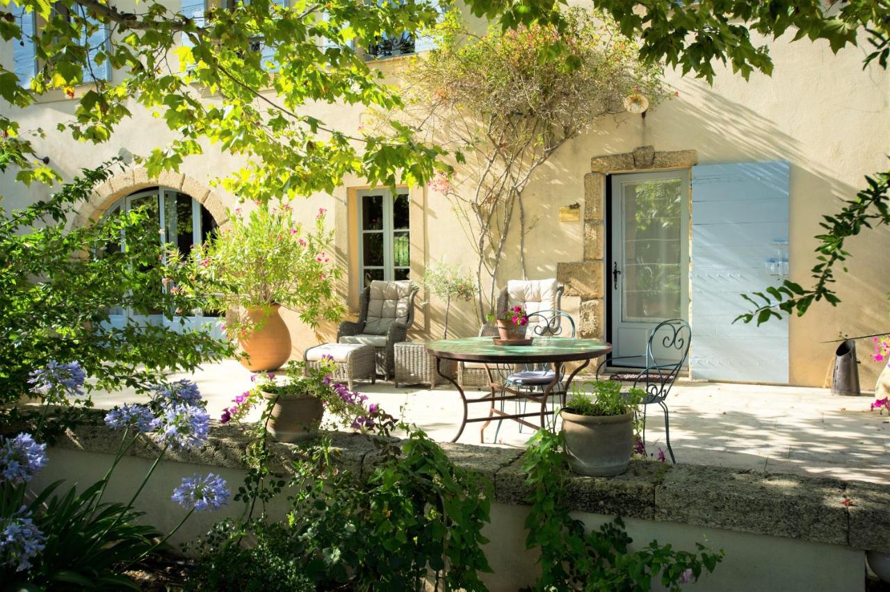 B&B Grans - Chambres d'Hotes Domaine des Machottes - Bed and Breakfast Grans