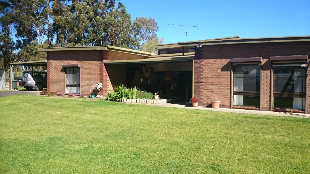 B&B Naracoorte - Hilltop Escape - Bed and Breakfast Naracoorte