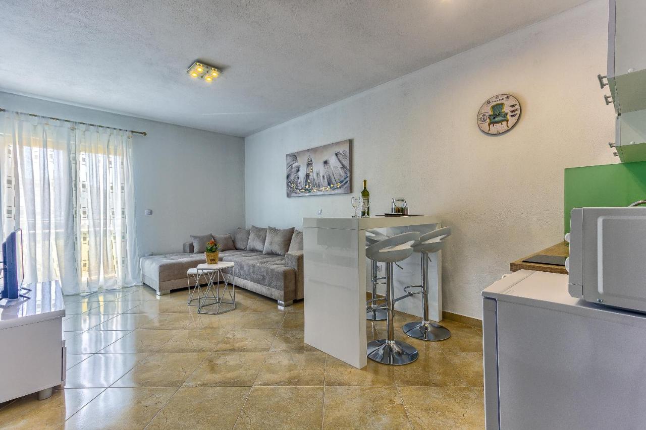 Apartment mit Meerblick