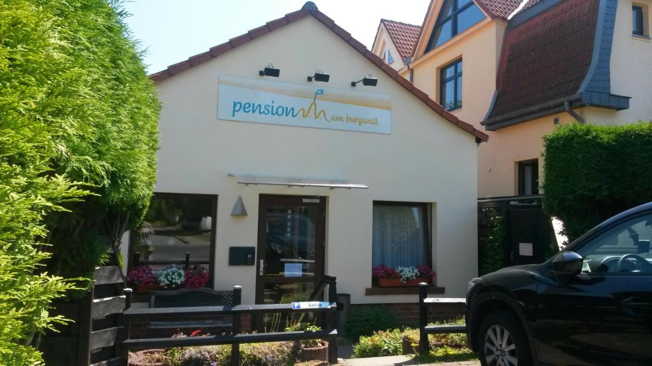 B&B Wismar - Pension am Burgwall - Bed and Breakfast Wismar