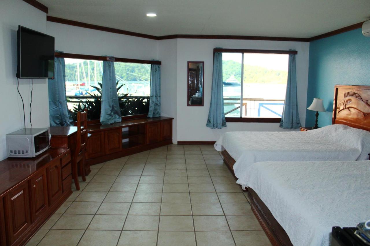 B&B Golfito - Fish Hook Marina Hotel - Bed and Breakfast Golfito