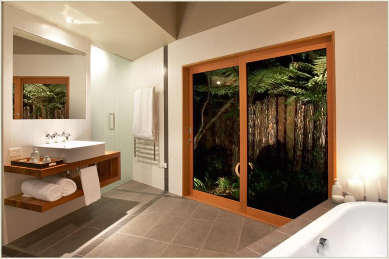 King Room with Hot Tub