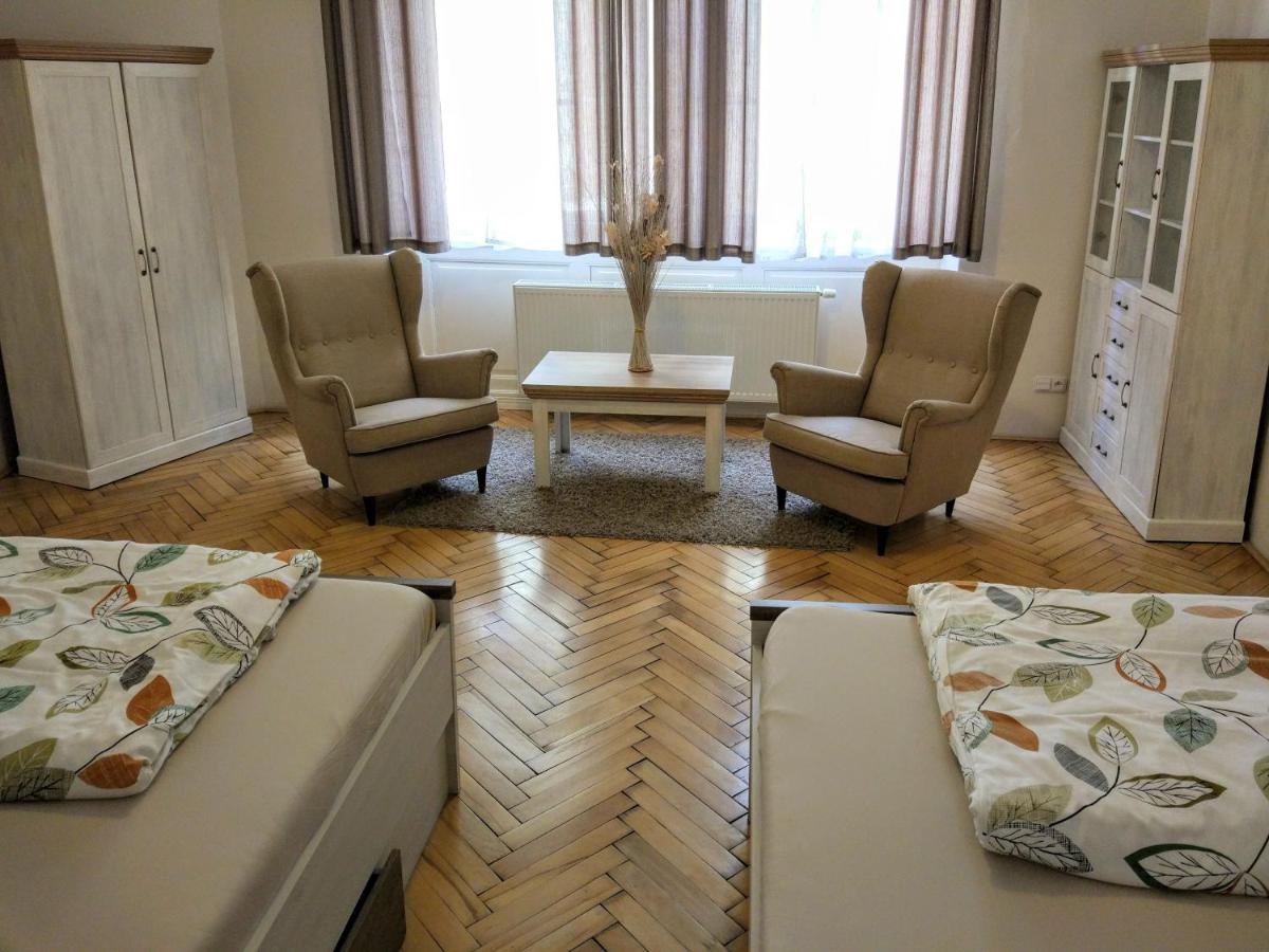 Appartamento con 3 Camere da Letto e Vista Città
