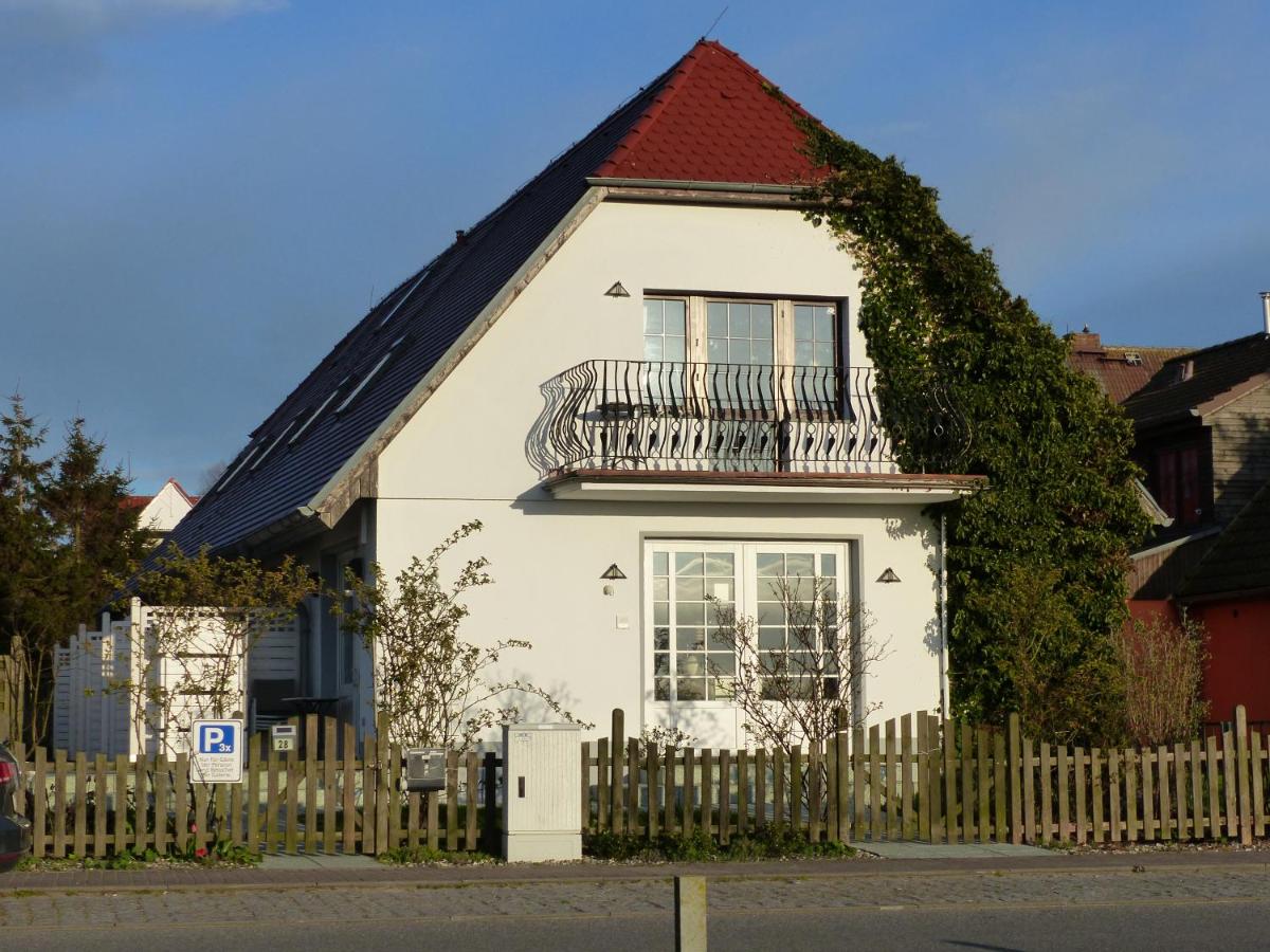 Ferienwohnung AHOI Thiessow - B&B