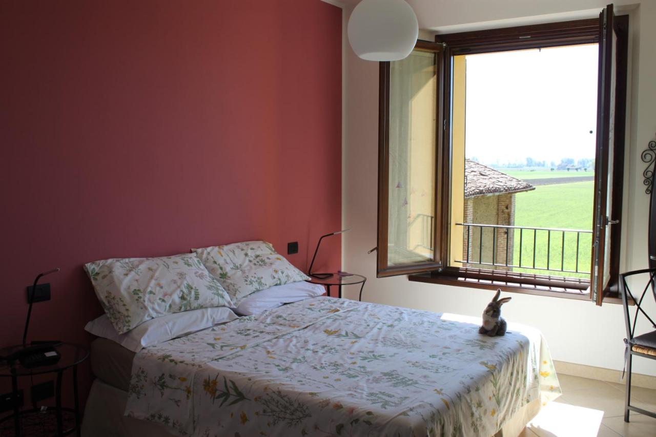 Camera Matrimoniale/Doppia con Letti Singoli con Vista Giardino