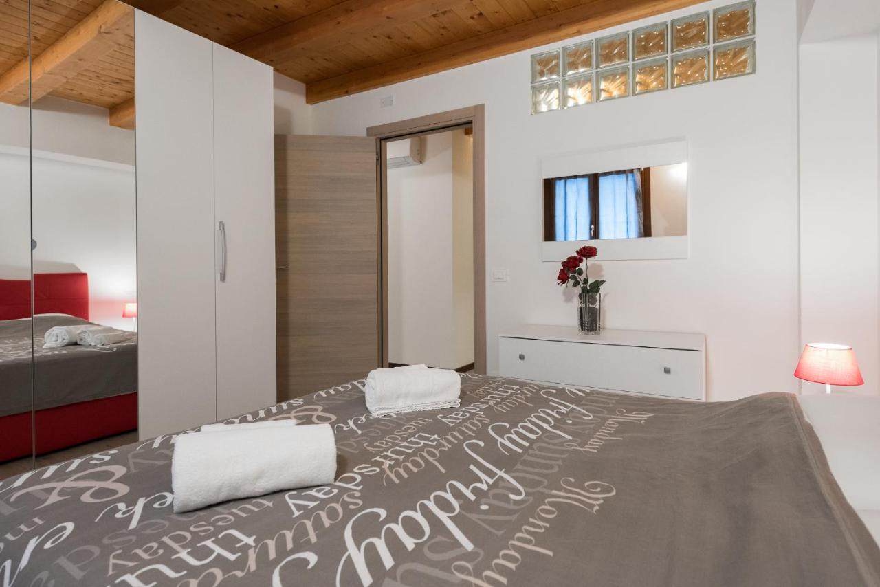 Apartment mit 2 Schlafzimmern - Via Scarsellini 27