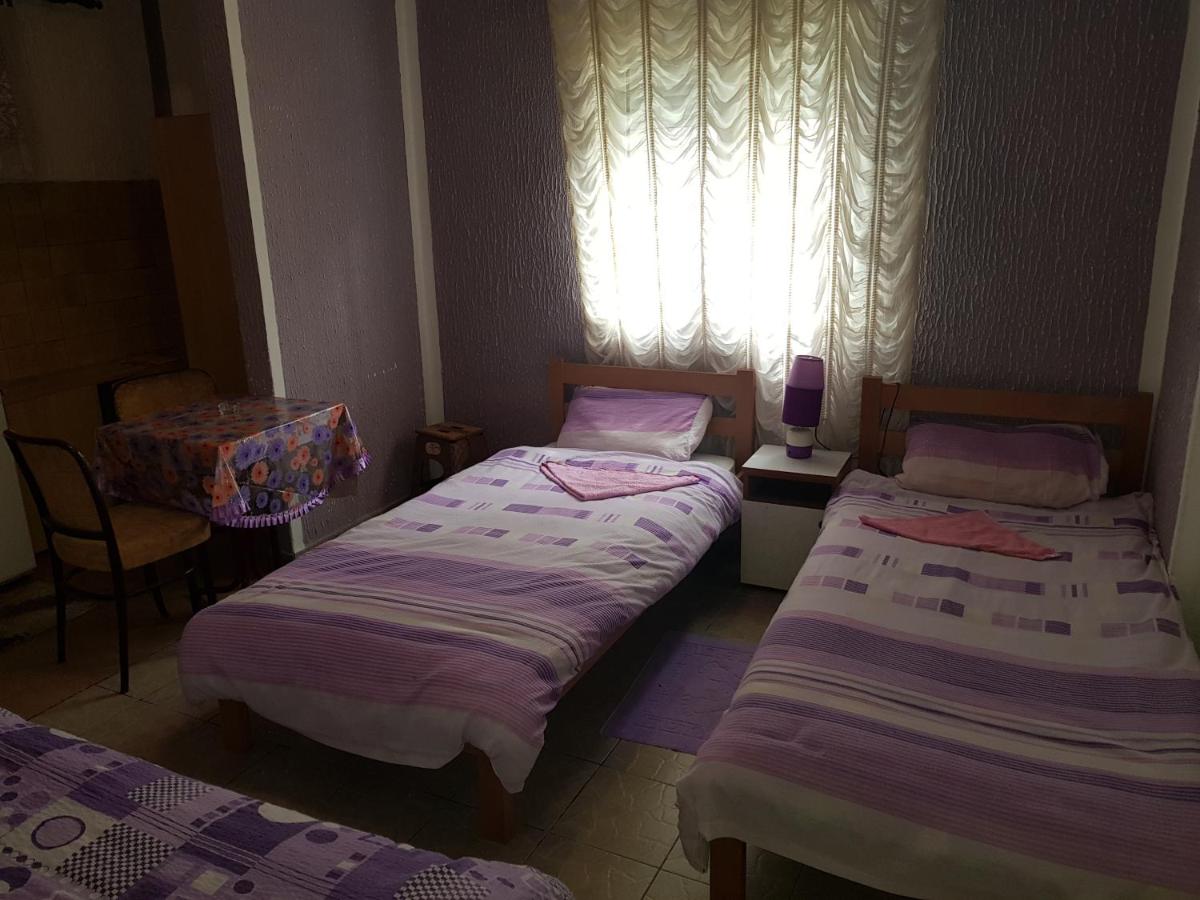Chambre Triple Basique avec Salle de Bains Privative