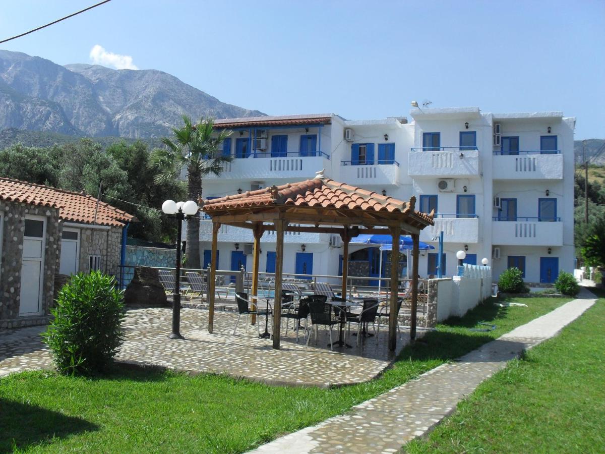 Chris Apartments - B&B Marathokampos