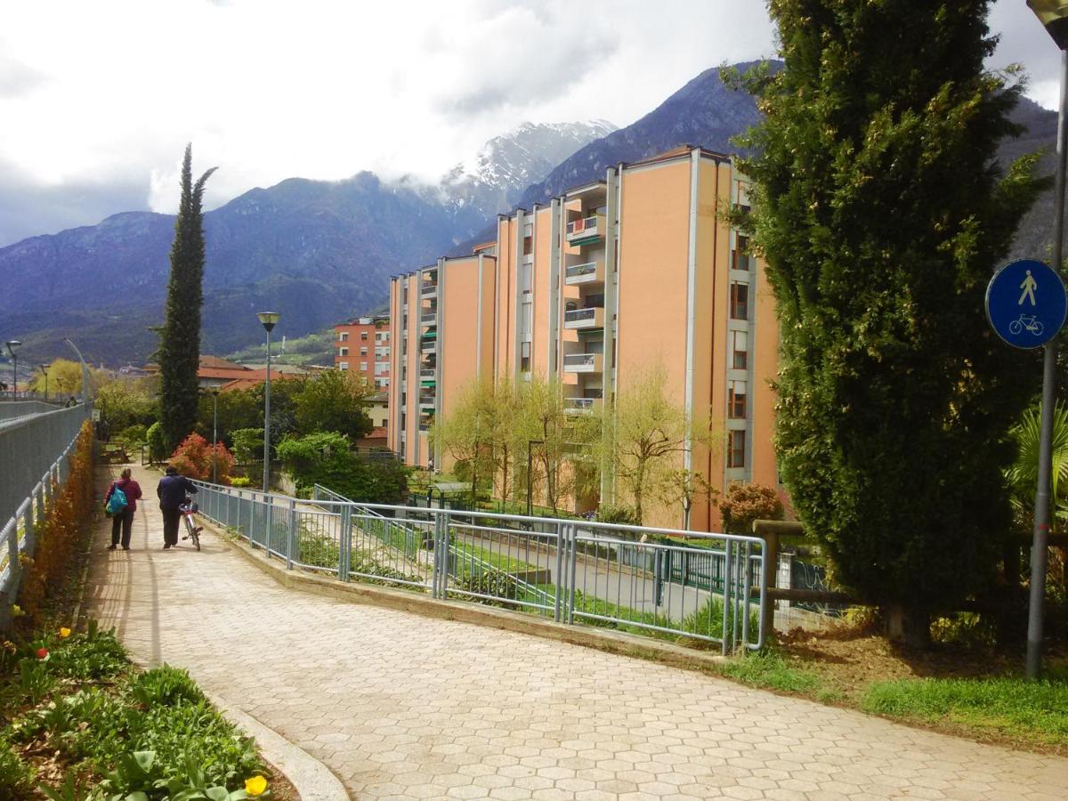 Interno 77 di TSS' - Appartamento soleggiato con Ampie Finestre & Internet Veloce con Fibra - Perfetto per Coppie - B&B