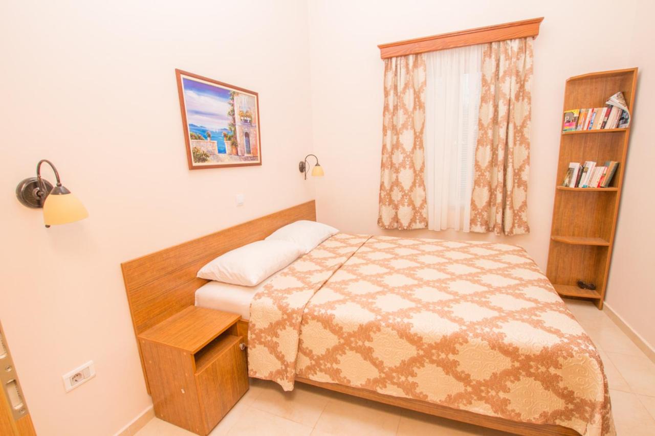 One-Bedroom Apartment with Sea View