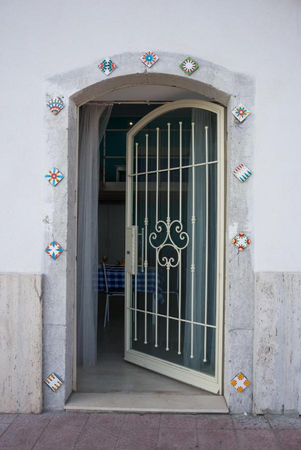 Joanna Studio Flat - Bed and Breakfast Giardini-Naxos