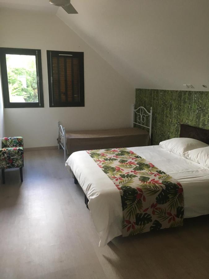 Chambre familiale, salle de bain privée externe