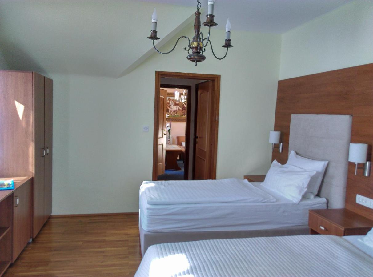 Comfort Triple Room with Balcony and Lake View