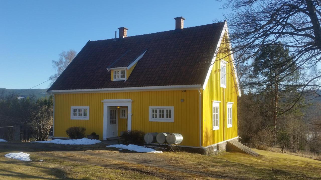 B&B Hurdal - Det Gule Huset Hurdal - Bed and Breakfast Hurdal