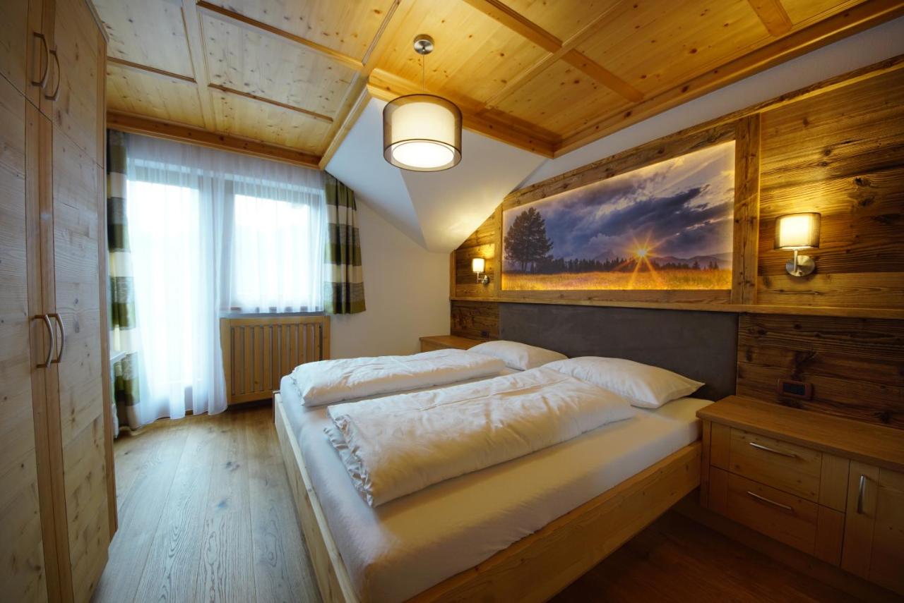 Apartment mit Balkon