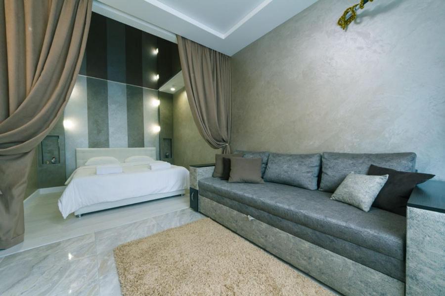 B&B Kyiv - Студия на Бориса Гмыри 12б - Bed and Breakfast Kyiv