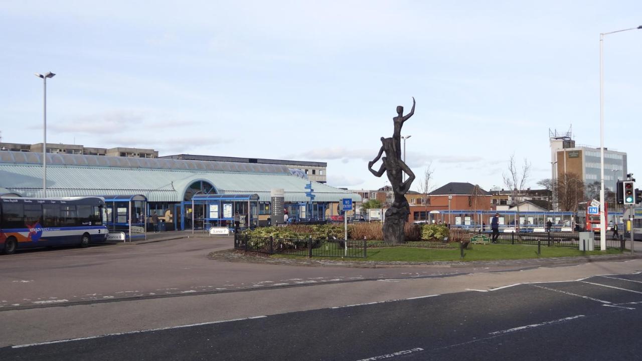 Glenrothes Central Apartments - One bedroom Apartment - Bed and Breakfast