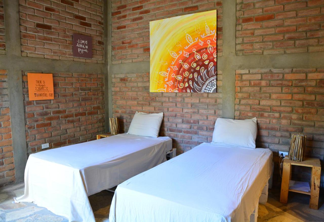 Camera Matrimoniale con Vista Piscina